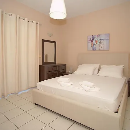 Agios Sostis Apart Otel Kyparissia