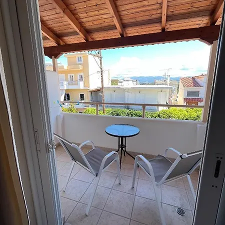 Apart Otel Agios Sostis Kyparissia