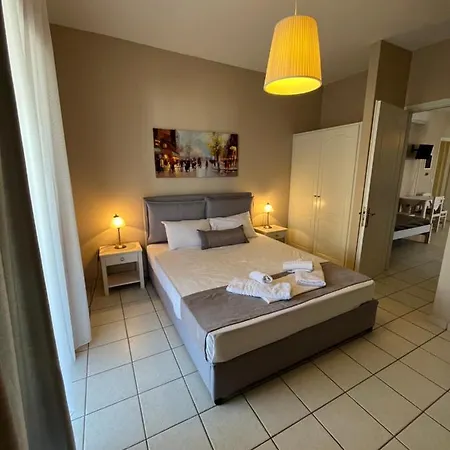 Apart Otel Agios Sostis Kyparissia
