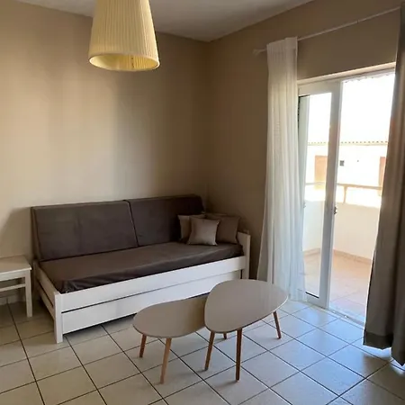 Apart Otel Agios Sostis Kyparissia