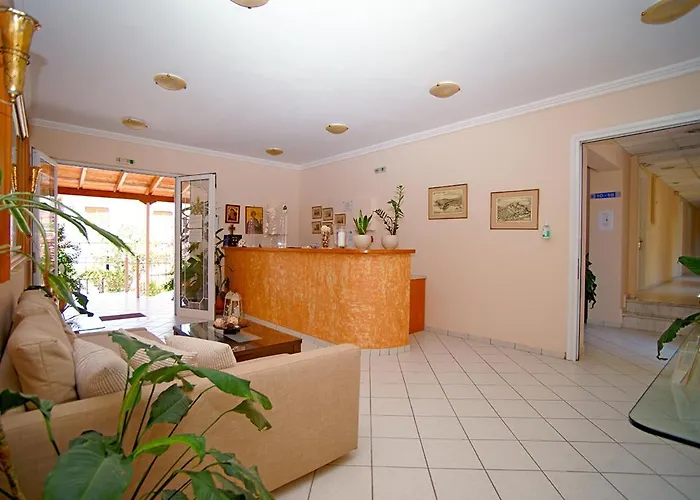 Aparthotel Agios Sostis 3*